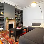 Apt 4 Guests Place Des Victoires