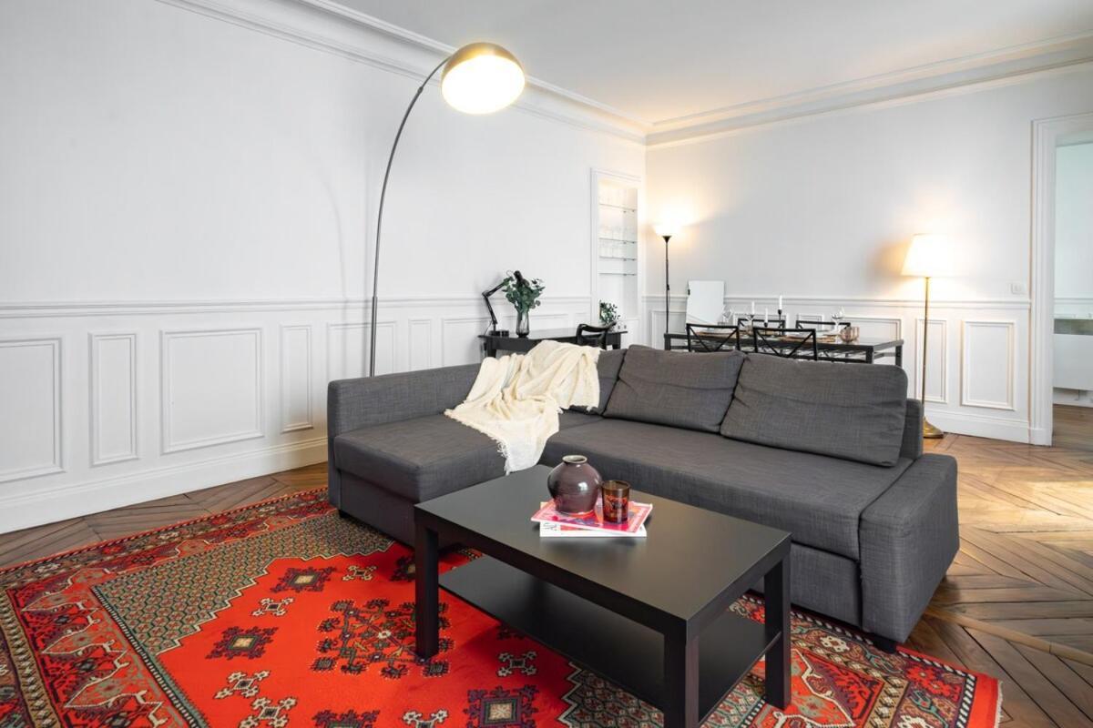4 Guests Place Des Victoires Parijs